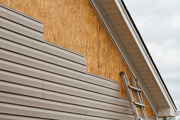 Professional Siding Inspection technician working in Wilmerding, PA